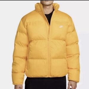 Nike Sportswear Club Mens-XL Puffer Jacket (University Gold/White, FB7368-739)